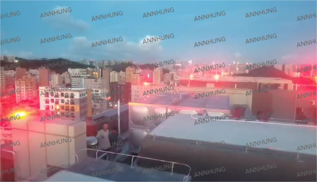 τελευταία εταιρεία περί Περιπτώσεις Εγκατάστασης Φωτός Εμποδίων Αεροπορίας Μέσης Έντασης για ψηλά κτίρια